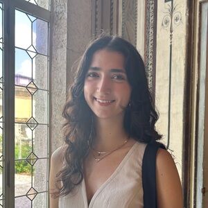 Meet your Posher, Ana